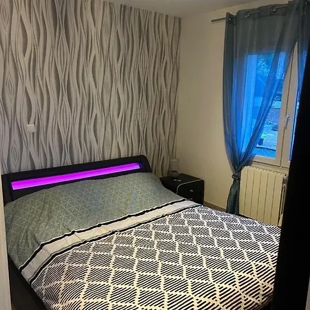 Oasis Lou بيت للعطل